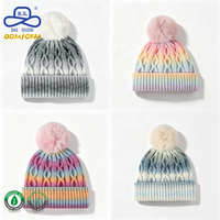 Bonnet épais en tricot torsadé ombré avec pompon en fausse fourrure dégradé arc-en-ciel, bord côtelé replié, confortable, cadeau, en stock, fabrication de marque, fourniture