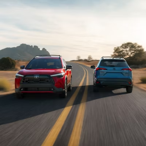FAW para <span class=keywords><strong>Corolla</strong></span> Cross 2026 2.0L CVT Premium, Cuero, Volante a la Izquierda, SUV Espacioso de 5 Asientos, TSS, ADAS, Cámara para Arabia Saudita - Product Image 1