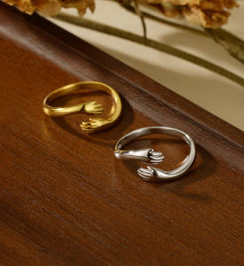 Anello Abbraccio in Argento Sterling S925 per Donne, Anello Regolabile, Anello dell'Amicizia, Regalo di Compleanno per Mamma, Moglie, Nonna - Product Image 1