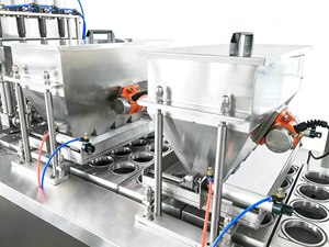 Machine de remplissage et de scellage entièrement automatique pour gobelets et boîtes, personnalisable en termes de disposition, capacité et type de gobelet, directement de l'usine - Product Image 1