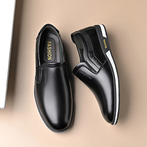 Sepatu Pria Antiselip 2022 Sepatu Kulit Kasual Pria Sepatu Slip On Putih Datar Nyaman Sol Lembut Inggris Bersirkulasi