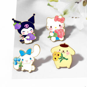 Fabricante YINI Atacado de Emblemas Personalizados de Desenhos Animados Japoneses, Kuromi, Cinnamoroll, Pin HELLOKITTY, Artesanato Metálico para Presentes - Product Image 3