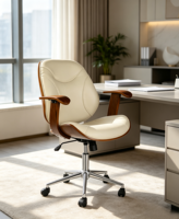 Chaise de bureau de luxe en crème avec accoudoirs en bois, réglable en hauteur, pivotante, avec roulettes