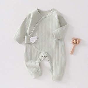 Mono de punto de manga larga <span class=keywords><strong>para</strong></span> recién <span class=keywords><strong>nacido</strong></span>, pelele de bebé con decoración de alas, conjunto transpirable de algodón acanalado vertical <span class=keywords><strong>para</strong></span> dormir y jugar. - Product Image 5