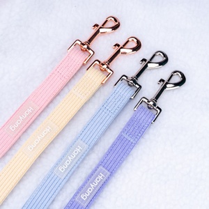 Set Harness dan Tali Anjing Desainer yang Dapat Disesuaikan, Grosir Produsen 2023, Set Kalung dan Tali Anjing Beludru Kustom - Product Image 4