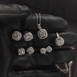 Factory Price Wholesale Brass Gold Plated Zircon Engagement Jewelry <b>Set</b> Women's Fine Jewelry Earrings Rings Necklace <b>Bracelet</b> - Product Image 1