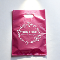 Sacs de courses en plastique personnalisés avec logo, sacs de courses en plastique imprimés sur mesure avec poignée, faible MOQ 100, sacs de boutique en plastique avec poignée découpée