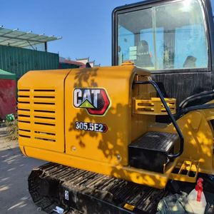 Mini-excavatrice Caterpillar 305.5E certifiée CE, excavatrice hydraulique Caterpillar de 5,5 tonnes, moteur Cummins, accessoire tarière - Product Image 3