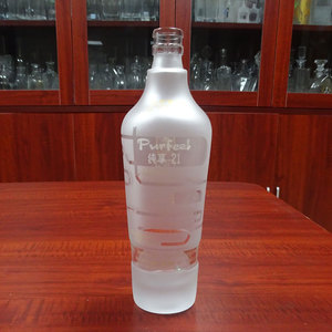 Bouteilles d'<span class=keywords><strong>alcool</strong></span> en verre de <span class=keywords><strong>Baijiu</strong></span> <span class=keywords><strong>chinois</strong></span> de forme fantaisie pour les spiritueux - Product Image 1