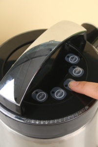 Machine à lait de noix automatique multifonctionnelle Capacité de 1300ml Puissance de 800W Conservation de la chaleur Nettoyage facile pour lait d'amande soja - Product Image 5