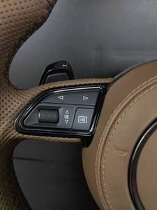 Volant personnalisé en cuir perforé marron//fibre de carbone à <span class=keywords><strong>3</strong></span> branches avec palettes de changement de vitesse pour <span class=keywords><strong>Audi</strong></span> A3/A4/A5/A6/Q3/Q5/Q7/Q8/S/RS - Product Image 5