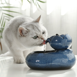 Fontaine à eau pour chat en forme de lotus, en céramique, automatique, à circulation continue, pour animaux de compagnie, à poser sur le bureau - Product Image 1