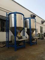 Chine 10000kg énorme capacité en plastique chauffage broyeur Grain vertical en plastique Silo mélangeur