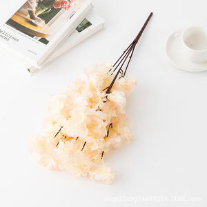 Branches <span class=keywords><strong>de</strong></span> <span class=keywords><strong>cerisier</strong></span> artificielles réalistes, cinq tiges, <span class=keywords><strong>fleurs</strong></span> <span class=keywords><strong>en</strong></span> soie courtes, faites à la main, décoration <span class=keywords><strong>de</strong></span> fête du Nouvel An, décoration <span class=keywords><strong>de</strong></span> jardin, décoration <span class=keywords><strong>de</strong></span> table - Product Image 5