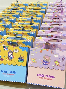 Rangement et boîte-cadeau pour bébé astronaute rabattable avec dossiers en carton ondulé organisent les trésors du bébé dans un revêtement UV de style galactique - Product Image 6