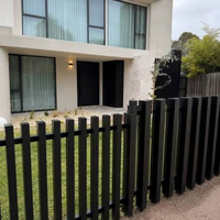 Pagar Piket Tubular Vertikal Aluminium Modern Berlapis Bubuk Hitam untuk Privasi dan Keamanan, Ukuran Kustom untuk Villa, Rumah, dan Taman