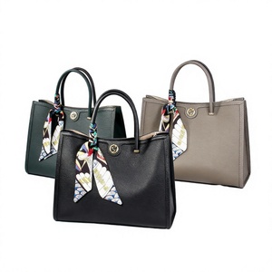 Sac fourre-tout élégant et minimaliste en cuir véritable pour femme, imperméable, réglable, grande capacité, automne-hiver - Product Image 2