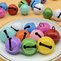 Cloche en métal Petit Jingle Bells Décor de Noël Collier de Chat Cadeau Boucles d'Oreilles Collier Pendentifs DIY Accessoire Couleur Bonbon