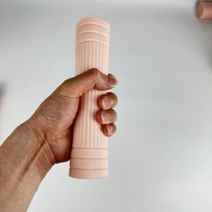 女性と男性のためのシリコンアイアンダンベルウェイト耐汗性ダンベルセット - Product Image 5