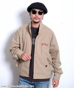 Veste brodée Sukajan vintage élégante pour hommes, chaude, imperméable, pour l'extérieur, avec col montant et fermeture à glissière - Product Image 3