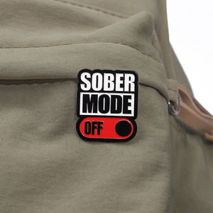 Officiel Nap Queen Épingles En Émail Drôle Texte Broches Revers Sac À Dos Badge Bijoux Cadeaux pour Amis En Gros - Product Image 3