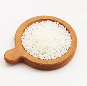 Granulés de prix de résine PET de jade pour bouteilles de polyéthylène téréphtalate de polyester - Product Image 1