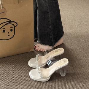 Femmes nouveau 2025 été vêtements d'extérieur sandales <span class=keywords><strong>talon</strong></span> épais <span class=keywords><strong>talon</strong></span> haut fée pantoufles beau cristal <span class=keywords><strong>Transparent</strong></span> carré ouvert - Product Image 1