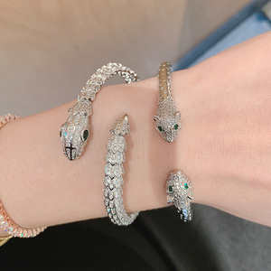 Lắc tay bạc Ý 925 HLL mạ rhodium, kiểu dáng cổ điển màu bạc, họa tiết báo đốm, đính đá zirconia, trang sức thời trang cao cấp. - Product Image 5