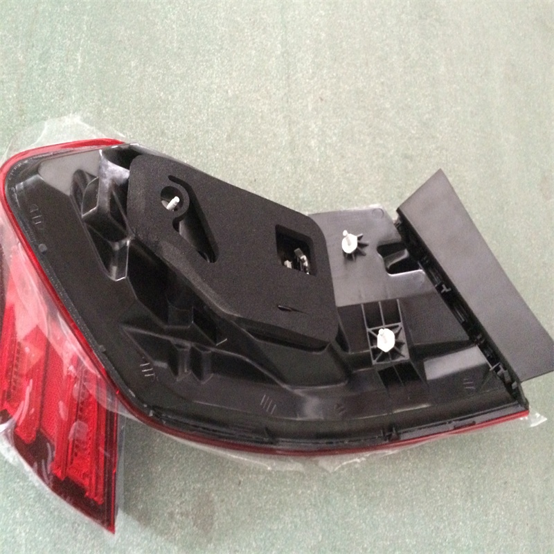 2014 mercedes benz e350 w212 tail light set