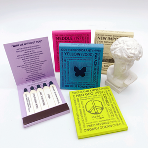 Allumettes commémoratives créatives pour fans de <span class=keywords><strong>musique</strong></span>, en bois à pointe noire mate, style livre, avec paroles de chansons imprimées sur cartes multicolores - Product Image 5