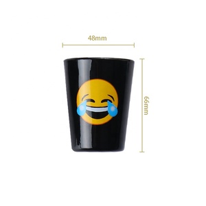 高品質 Xinye ブランド カスタマイズされたロゴ クリスタル磁器メラミン 1.5 オンス (65ml) ブラック ショット グラス セット パーティー用 - Product Image 6