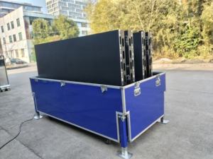Écran LED couleur JCT PFC8 P6 avec flight case portable pour utilisation intérieure/extérieure en hall d'exposition - Product Image 2