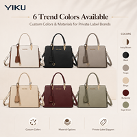 Sac fourre-tout structuré en cuir grainé YIKU Golden Hardware pour femme avec accent pompon, sac à main de créateur personnalisable avec logo