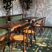 Ensemble de table et chaises de salle à manger en bois massif de style industriel nordique américain, durable pour les restaurants, les bars à domicile, les hôtels, les hôpitaux