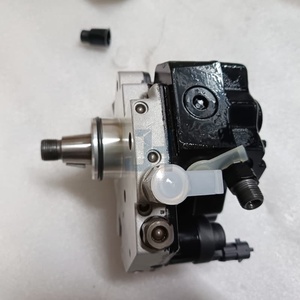 Bomba de Inyección de Combustible 0445020029 para Motor 4M50, Bomba de Inyección Diesel para Maquinaria de Construcción ME223576 ME221915 - Product Image 3