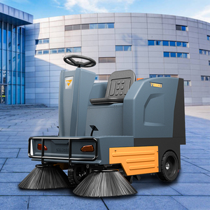 Artificial Grass <b>Machine</b> Turf Ride on <b>Floor</b> Sweepers - Product Image 2