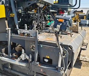 Nouvelle machine à pavage d'asphalte d'occasion BOMAG BF800C allemande, faible nombre d'heures, système hydraulique complet, pompe 800t/h, capacité 300mm - Product Image 6