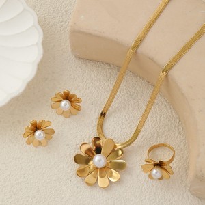 Set di Gioielli da Donna in Acciaio Inossidabile 18k, Collana Margherita, <span class=keywords><strong>Orecchini</strong></span> e Anello <span class=keywords><strong>con</strong></span> Perla, Accessori di Gioielleria - Product Image 1