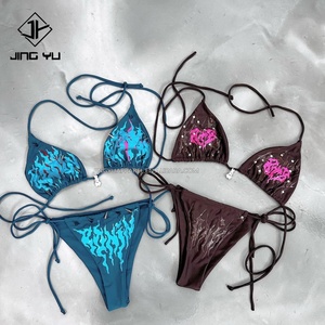 Bikini 3 pièces personnalisé avec logo, votre propre marque de mode Y2k, maillot de bain personnalisé, bikini à bretelles, ensemble de bikini à lacets - Product Image 2
