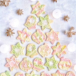 Kit de Cortadores de Galletas con Diseño de Dibujos Animados Favoritos de los Niños, con Mango de Fácil Agarre, Perfecto para las Manos de los Pequeños Reposteros - Product Image 6