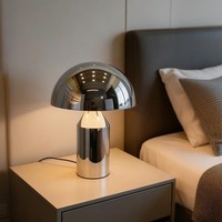Lampe de table champignon Atollo italienne, lampe de chevet nordique en fer laqué brillant, lampe de bureau design moderne couleur crème