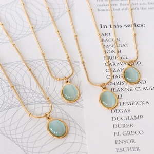 Collar de Piedra Ojo de Gato Chapado en Oro de 18K al por Mayor, Colgante Ovalado Verde, Collar de Acero de Titanio Impermeable para Joyería de Mujer - Product Image 4