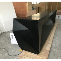 Comptoir de bar en pierre acrylique noire avec décoration en bois massif, table de bar à LED