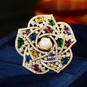 Nuevo Broche de Lujo para Mujer, Diseño Hueco de <span class=keywords><strong>Camelia</strong></span>, Chapado en Oro, Elegante y Sofisticado, con Circonita, para Vestidos de Novia - Product Image 1