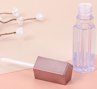 Tube de brillant à lèvres transparent en PP avec couvercle à clapet, flacon cosmétique, sous-emballage, vente en gros, tube de rouge à lèvres vide