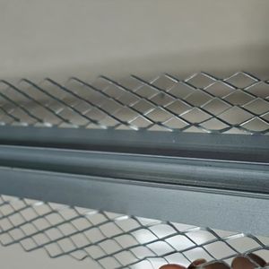 Fabriek Groothandel Gegalvaniseerd 3M Dubbelzijdig <span class=keywords><strong>Gi</strong></span> Mesh Architraaf Kraal 15Mm X 13Mm Roestvrijstalen Gips Beschermhoekwacht - Product Image 2