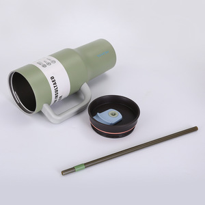 W74 Vente à Chaud Bon Cadeau Tasse 40Oz Marque Grande Capacité Bouteille Tasse à Eau Isolation Gobelet Portable Avec Poignée Paille - Product Image 2