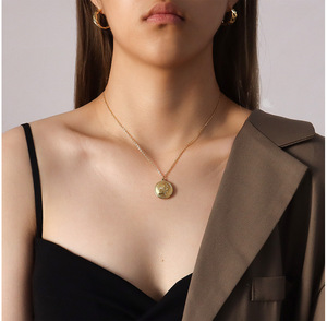 De acero inoxidable de Cupido amor Ángel moneda colgante collar - Product Image 3
