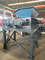Broyeur de copeaux métalliques à double arbre à engrenages automatique à haute efficacité avec une puissance de 380V 2x55kW pour la métallurgie