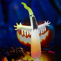 Mainan tiup hantu putih Halloween liontin jendela jahat halaman PVC horor dengan bola mata bercahaya dan ember es labu